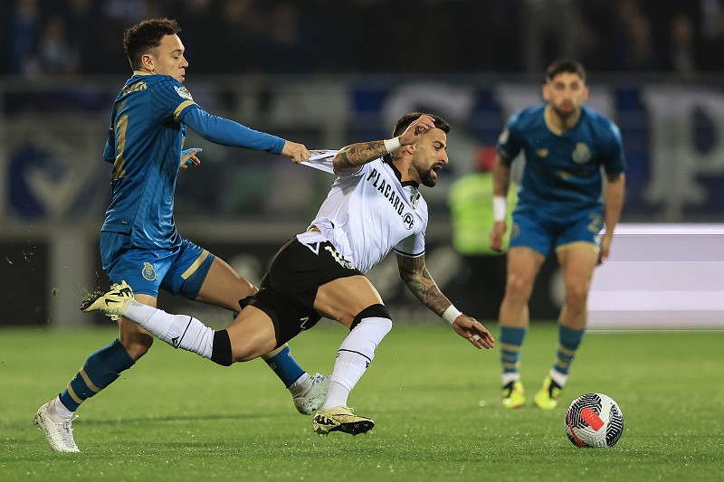 Nhận định soi kèo FC Porto vs Vitoria Guimaraes lúc 03h15 ngày 25/2/2025 nhan-dinh-soi-keo-fc-porto-vs-vitoria-guimaraes-luc-03h15-ngay-25-2-2025-1