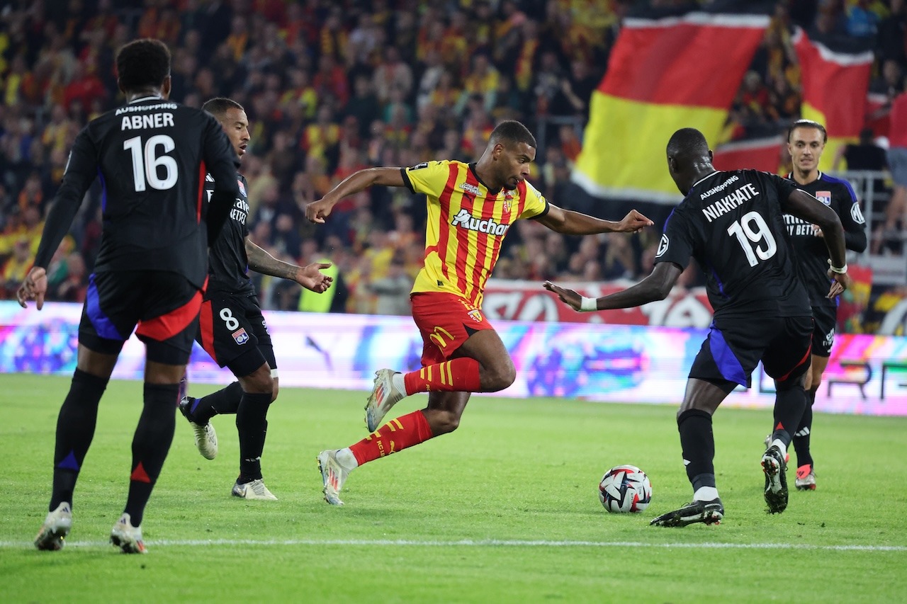 Nhận định soi kèo Lens vs Lyon lúc 22h00 ngày 16/8/2025