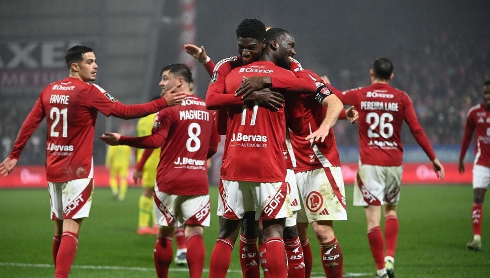 nhan-dinh-soi-keo-napoli-vs-brest-luc-00h00-ngay-4-8-2025-2